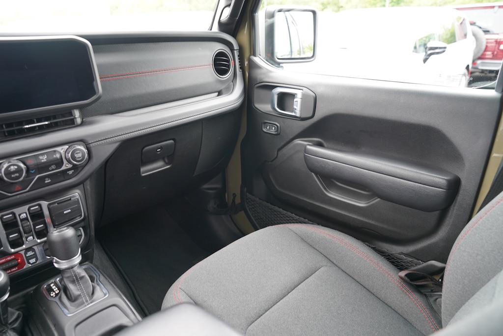 Used 2025 Jeep Wrangler Rubicon SUV