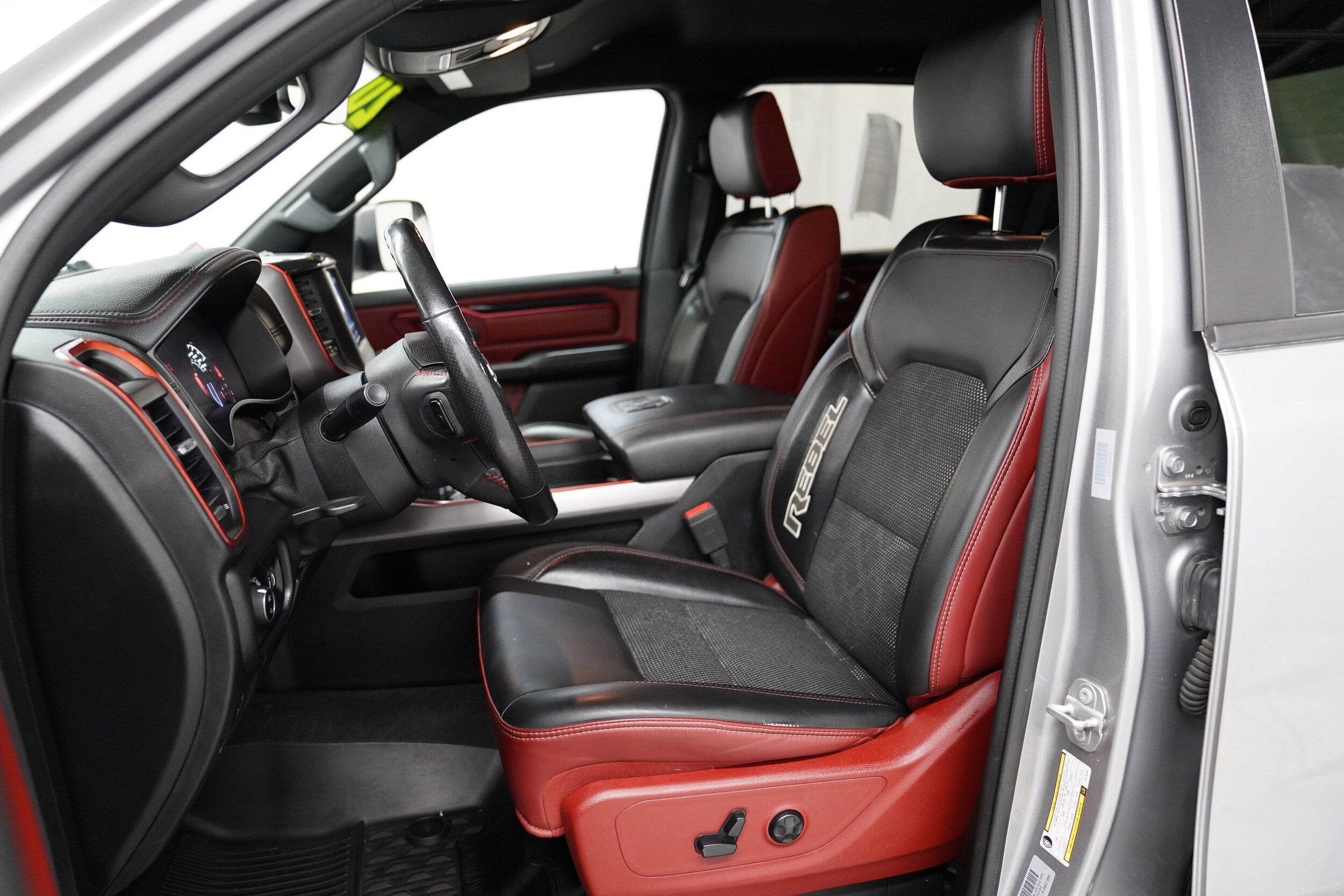 2020 Ram 1500 Rebel photo 4