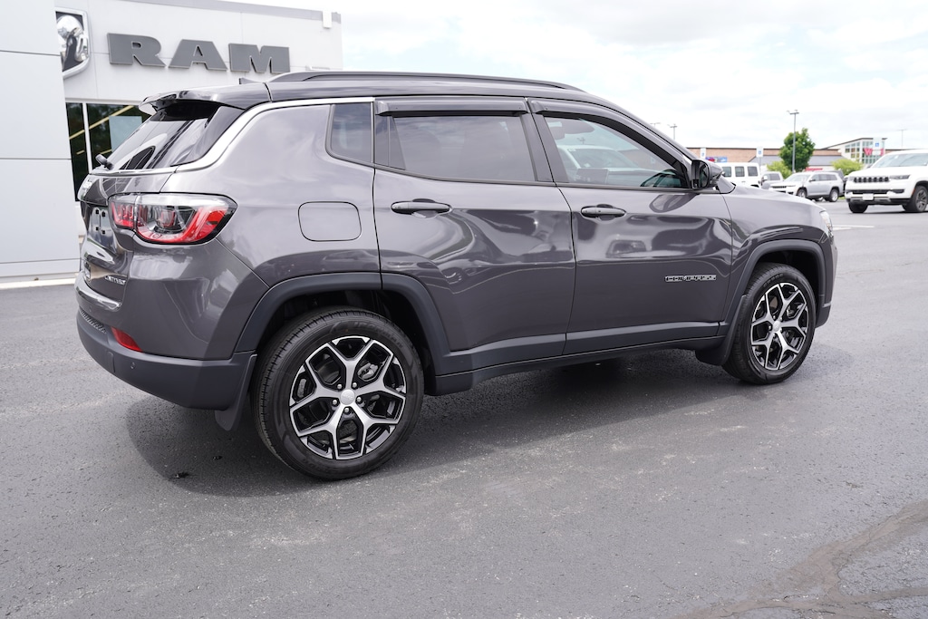 Used 2024 Jeep Compass Limited SUV