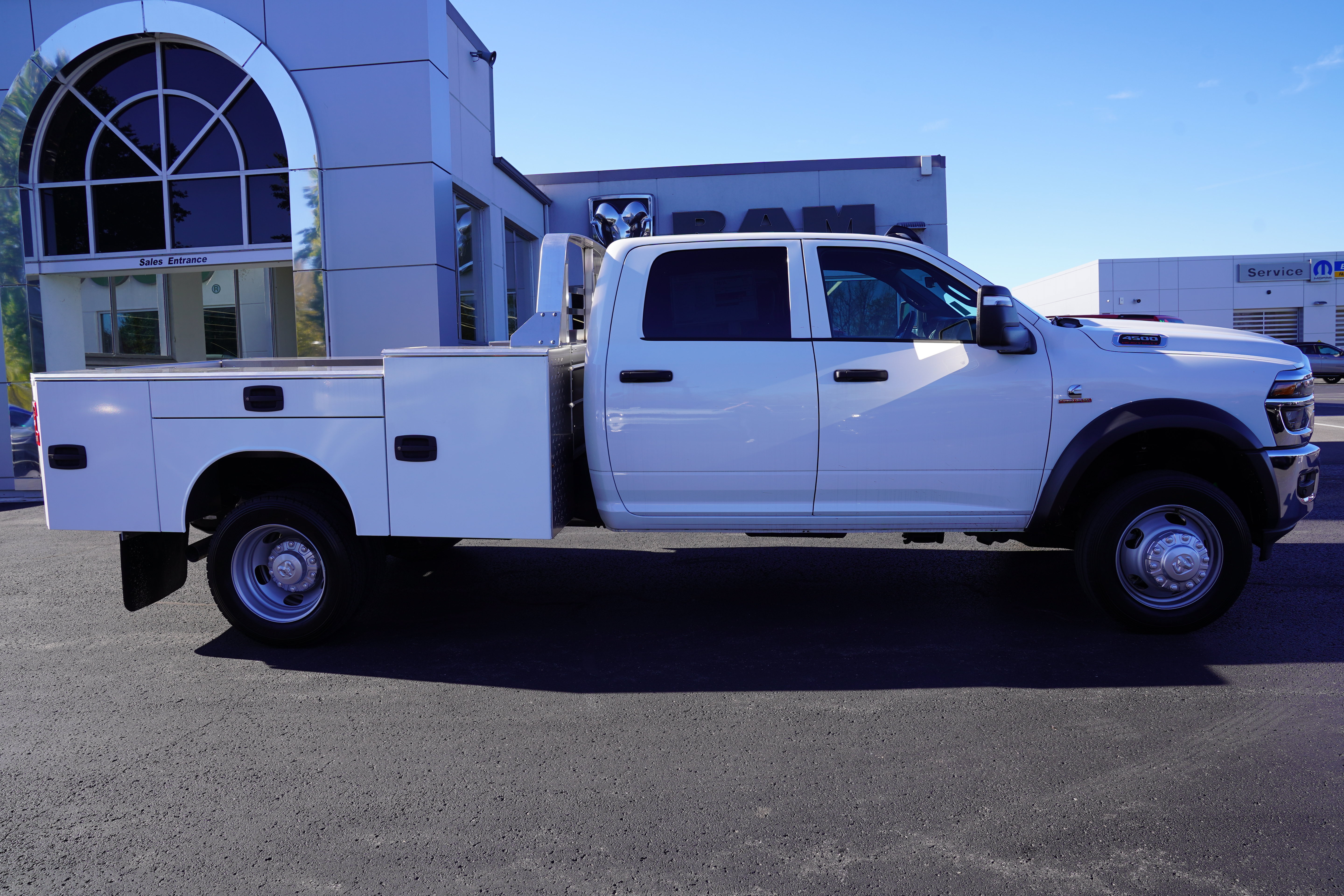 New 2026 Ram 4500 CREW CAB CHASSIS Pickup