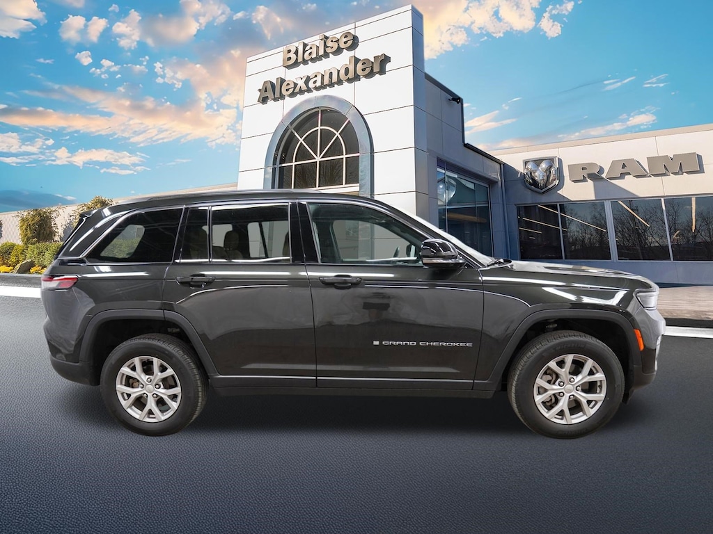 Used 2023 Jeep Grand Cherokee Limited SUV