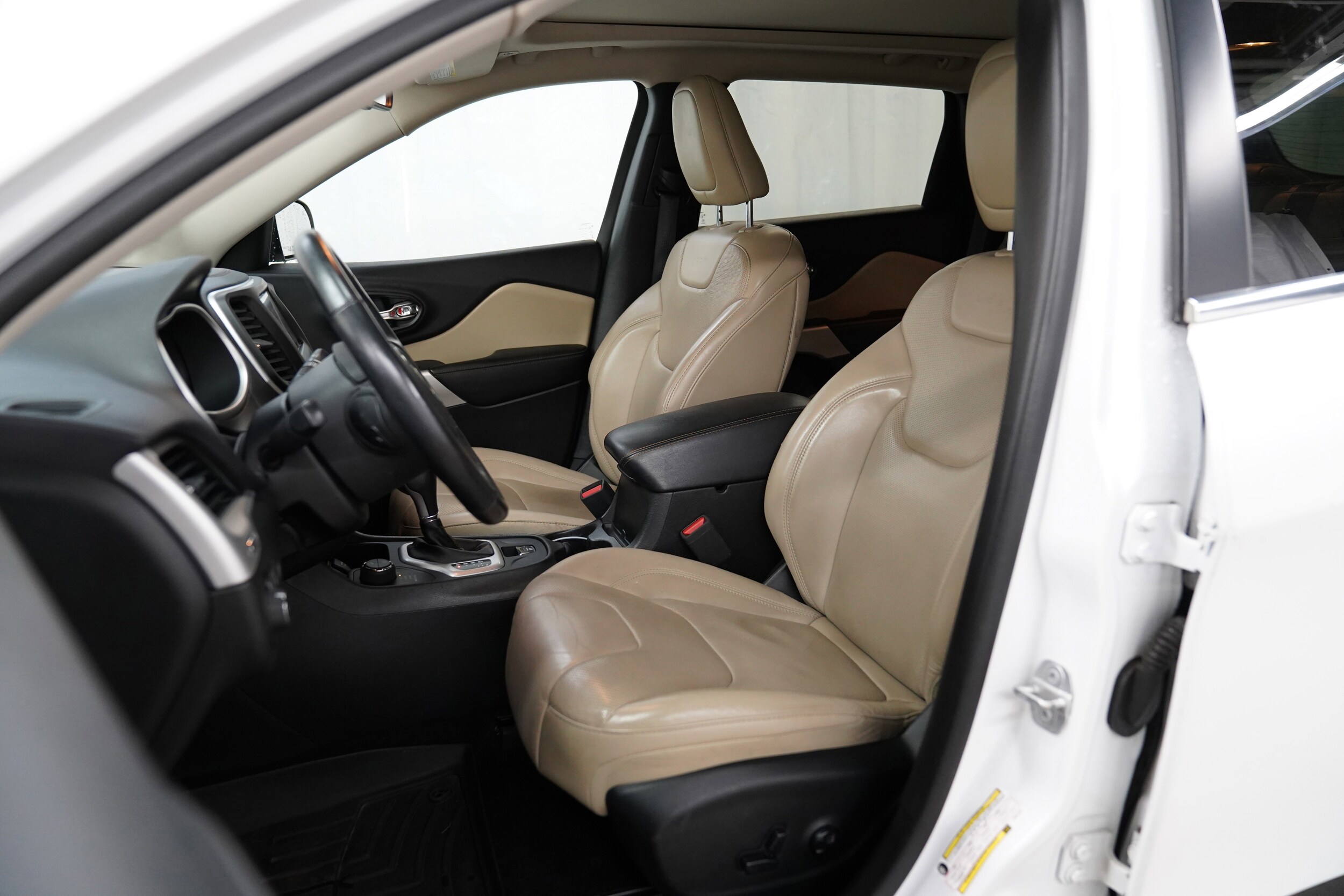 2018 Jeep Cherokee Limited photo 2