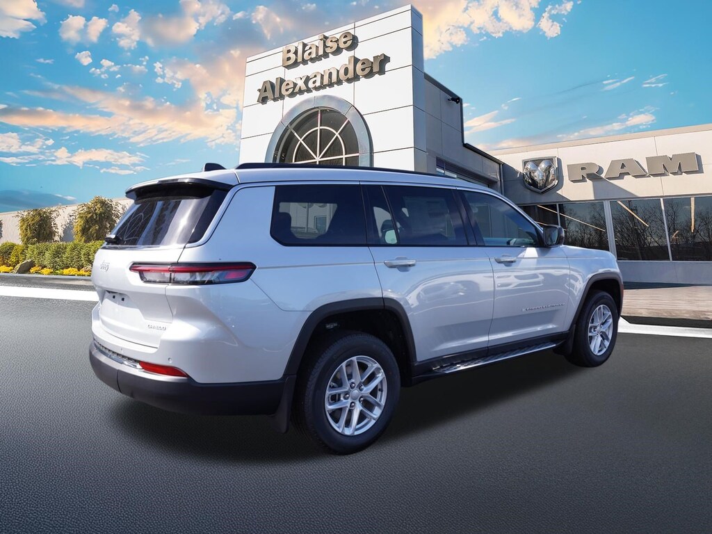 New 2026 Jeep Grand Cherokee L LAREDO 4X4 Sport Utility
