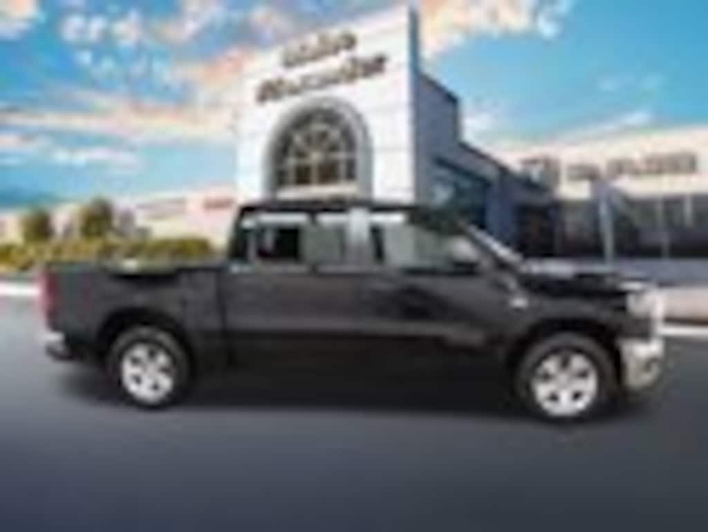 New 2026 Ram 1500 BIG HORN CREW CAB 4X4 5'7 BOX Pickup