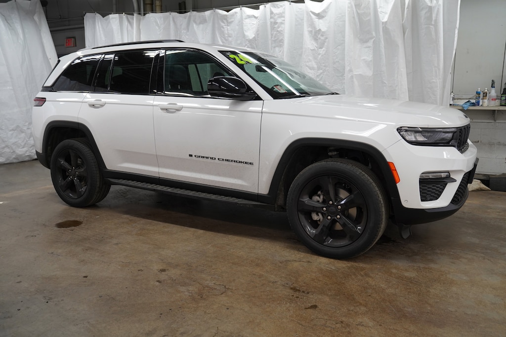 Used 2024 Jeep Grand Cherokee Limited SUV