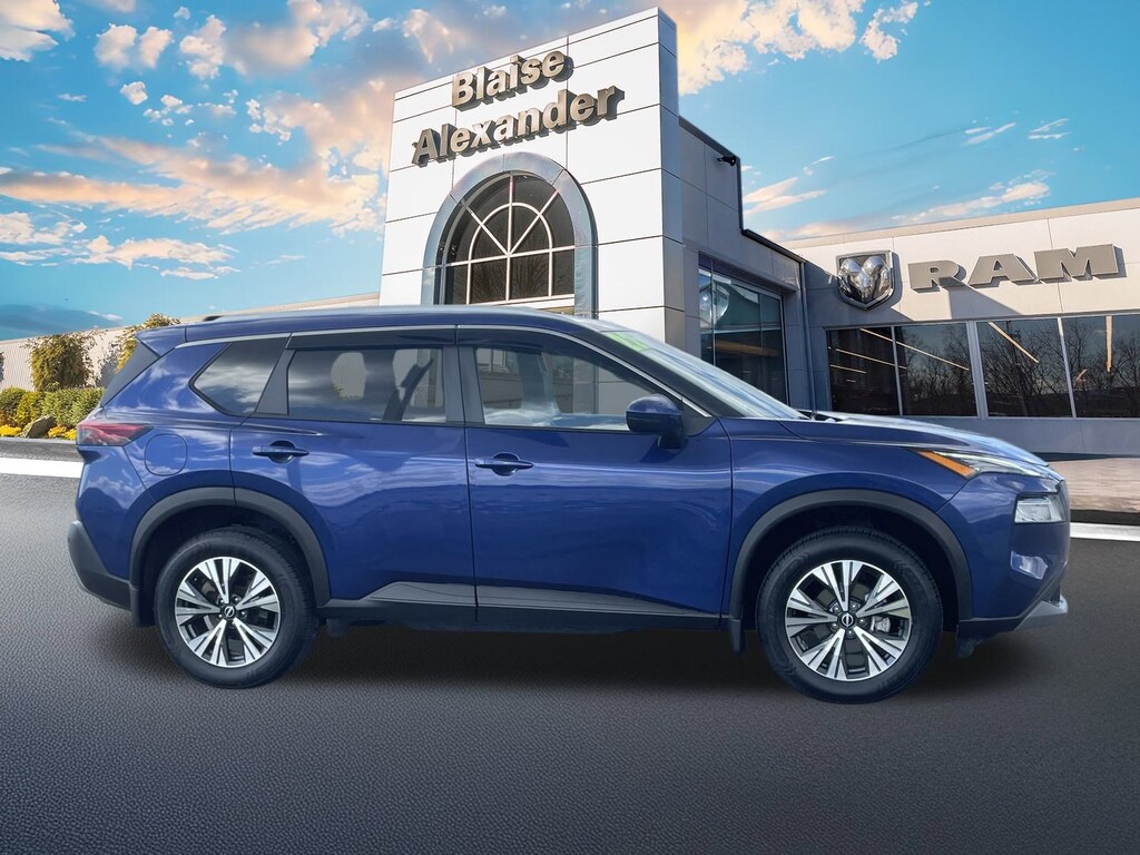 Used 2022 Nissan Rogue SV SUV