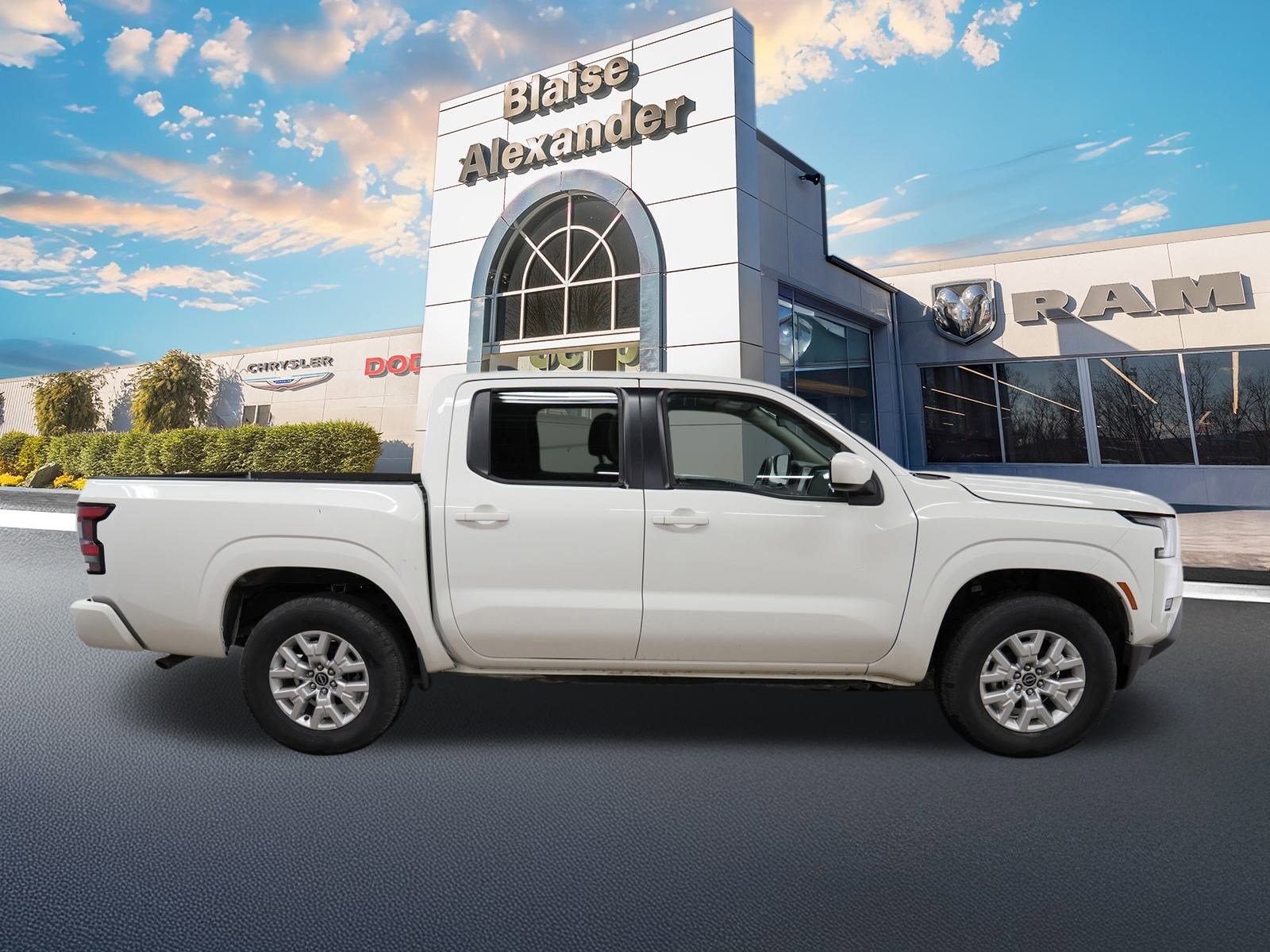 Used 2023 Nissan Frontier SV with VIN 1N6ED1EK5PN667165 for sale in Lewisburg, PA