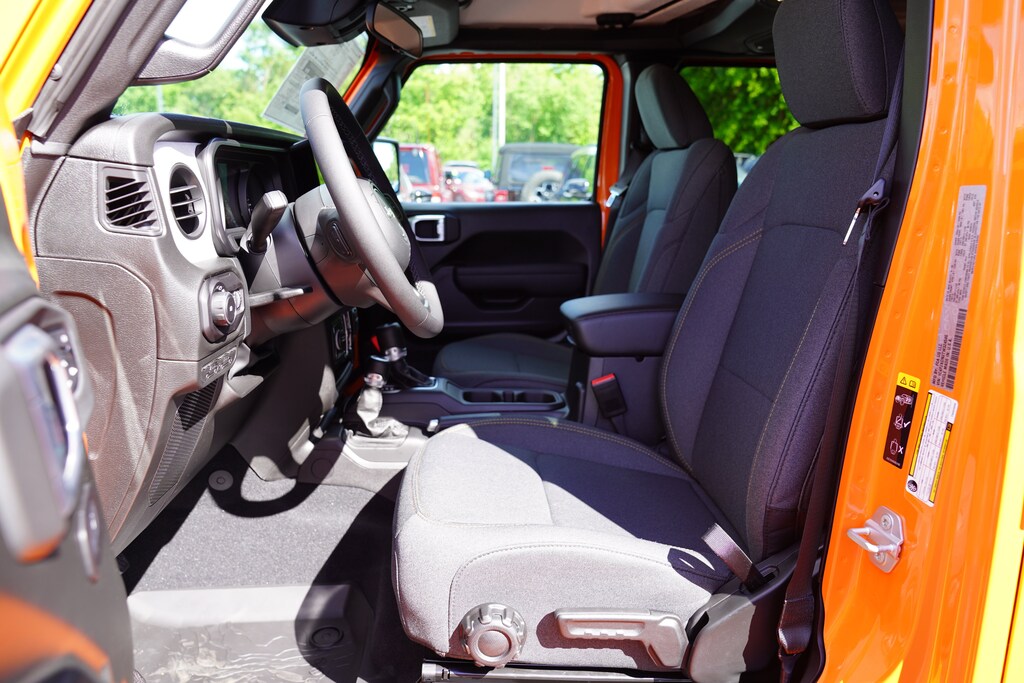 New 2026 Jeep Wrangler 4-DOOR SPORT S Sport Utility