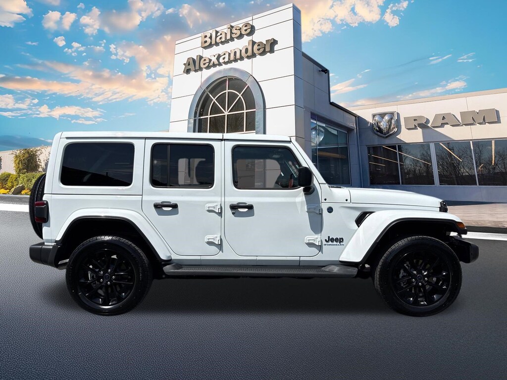 Used 2025 Jeep Wrangler 4xe Sahara SUV