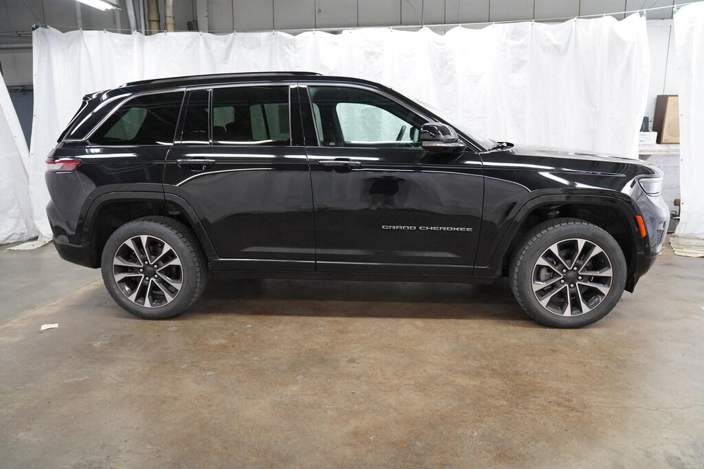 Used 2022 Jeep Grand Cherokee Overland SUV