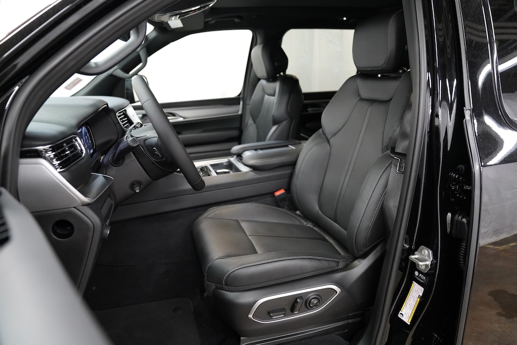 New 2026 Jeep Grand Wagoneer 4X4 Sport Utility