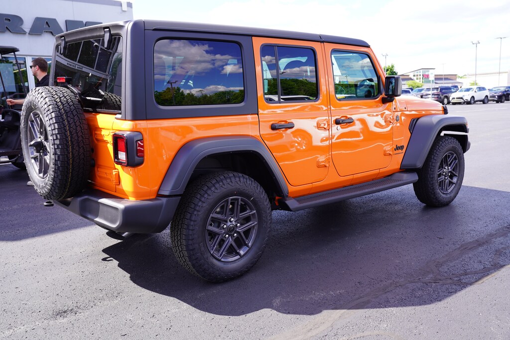 New 2026 Jeep Wrangler 4-DOOR SPORT S Sport Utility