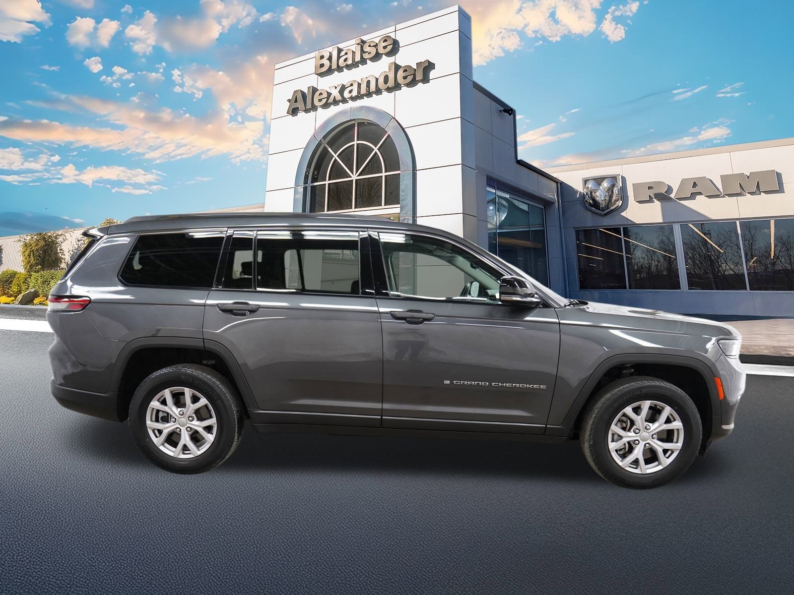 Used 2021 Jeep Grand Cherokee L Limited with VIN 1C4RJKBG3M8170967 for sale in Lewisburg, PA