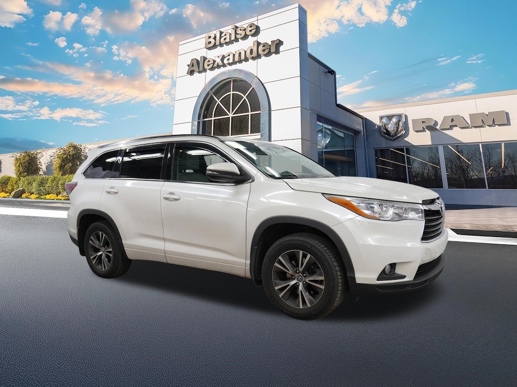 Used 2016 Toyota Highlander XLE SUV