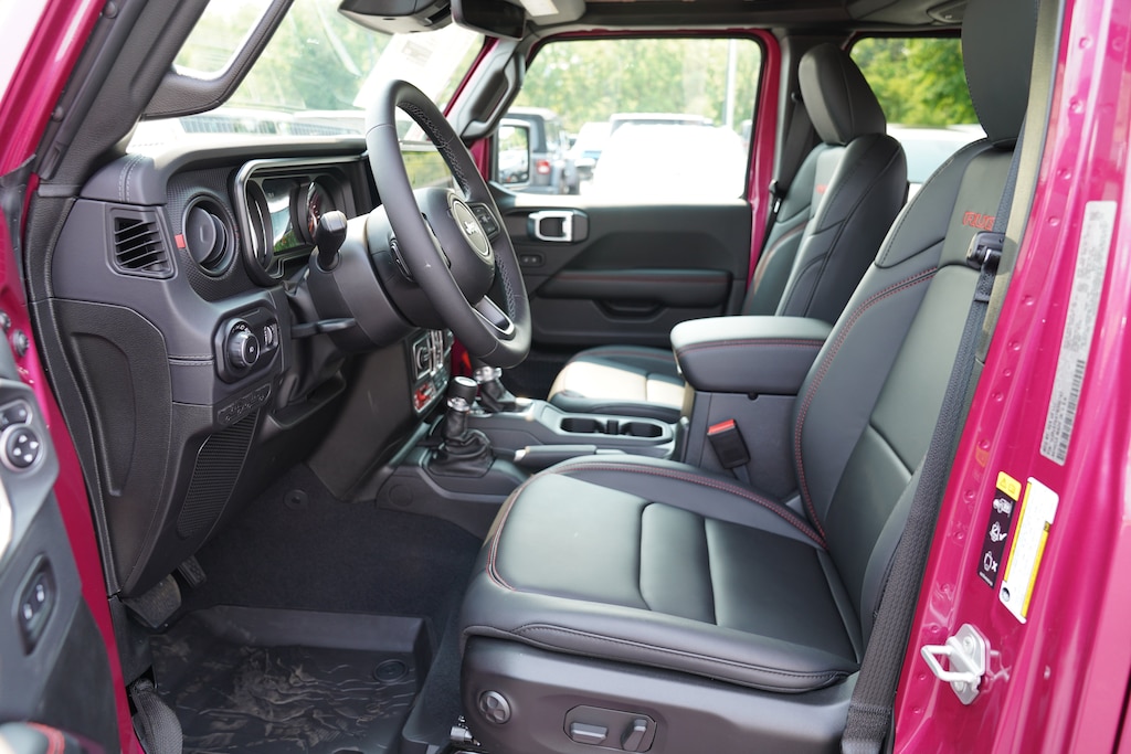 New 2026 Jeep Wrangler 4-DOOR RUBICON Sport Utility