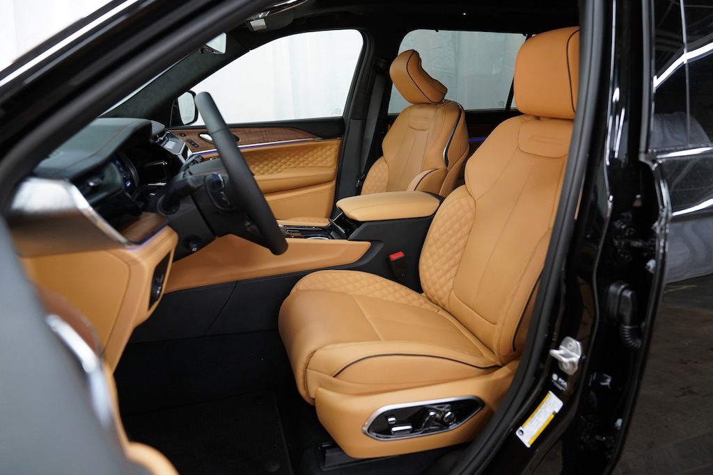 New 2026 Jeep Grand Cherokee L SUMMIT 4X4 Sport Utility