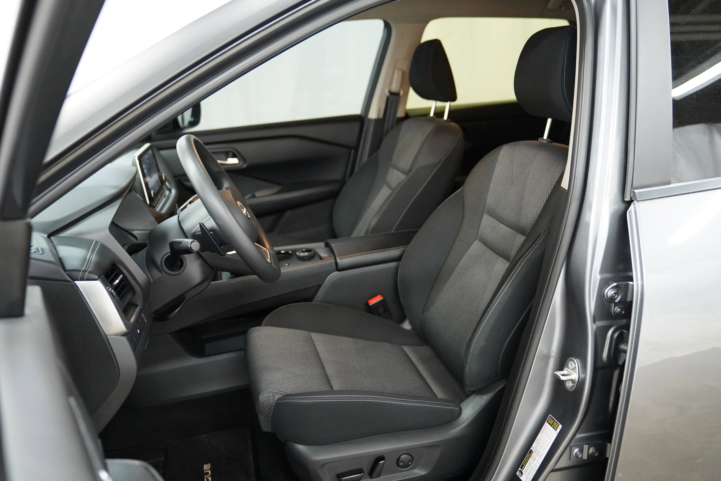 2024 Nissan Rogue AWD SV photo 4