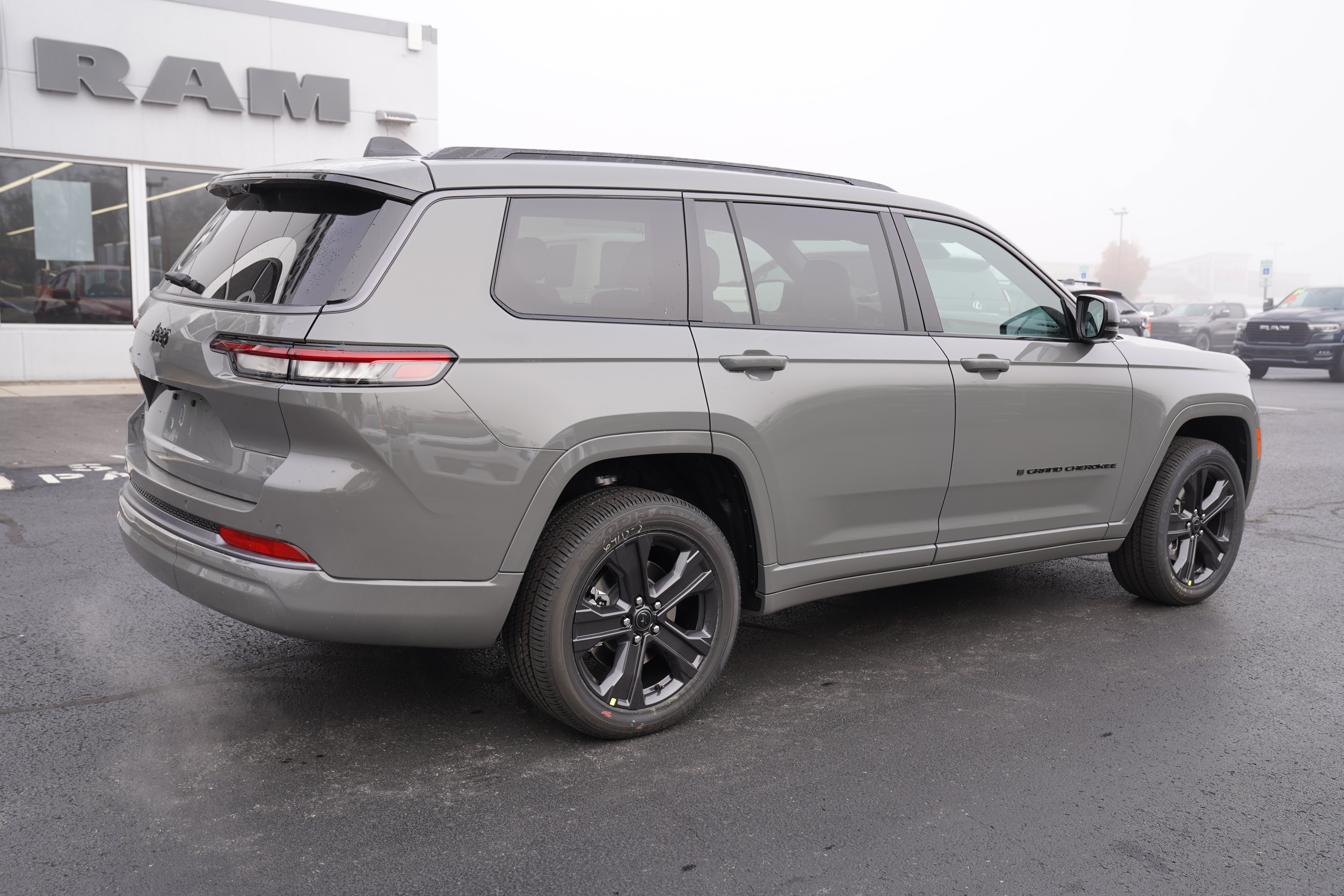 New 2027 Jeep Grand Cherokee L 3 Row LIMITED 4X4 Sport Utility