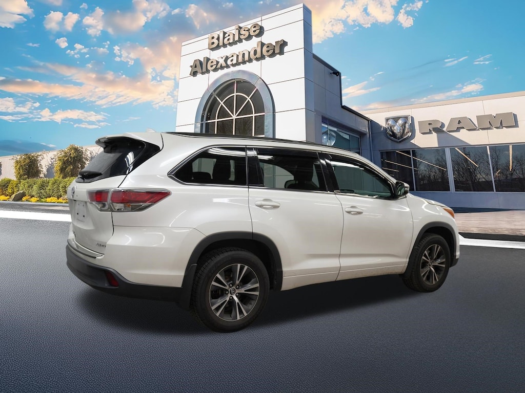 Used 2016 Toyota Highlander XLE SUV