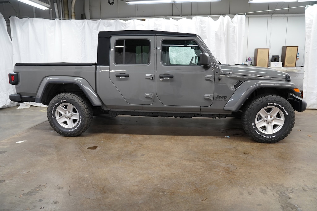 Used 2022 Jeep Gladiator Sport S Truck Crew Cab