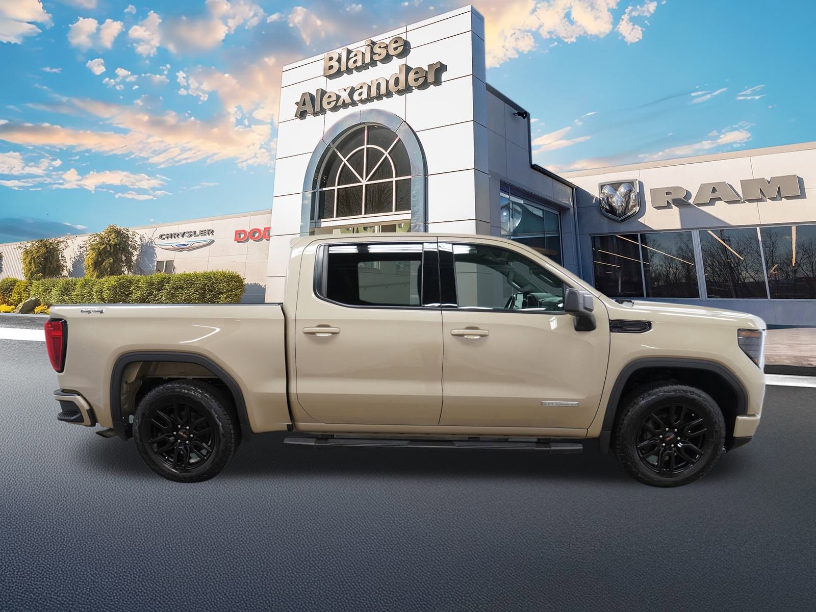 Used 2022 GMC Sierra 1500 Elevation with VIN 3GTPUCEK9NG676691 for sale in Lewisburg, PA