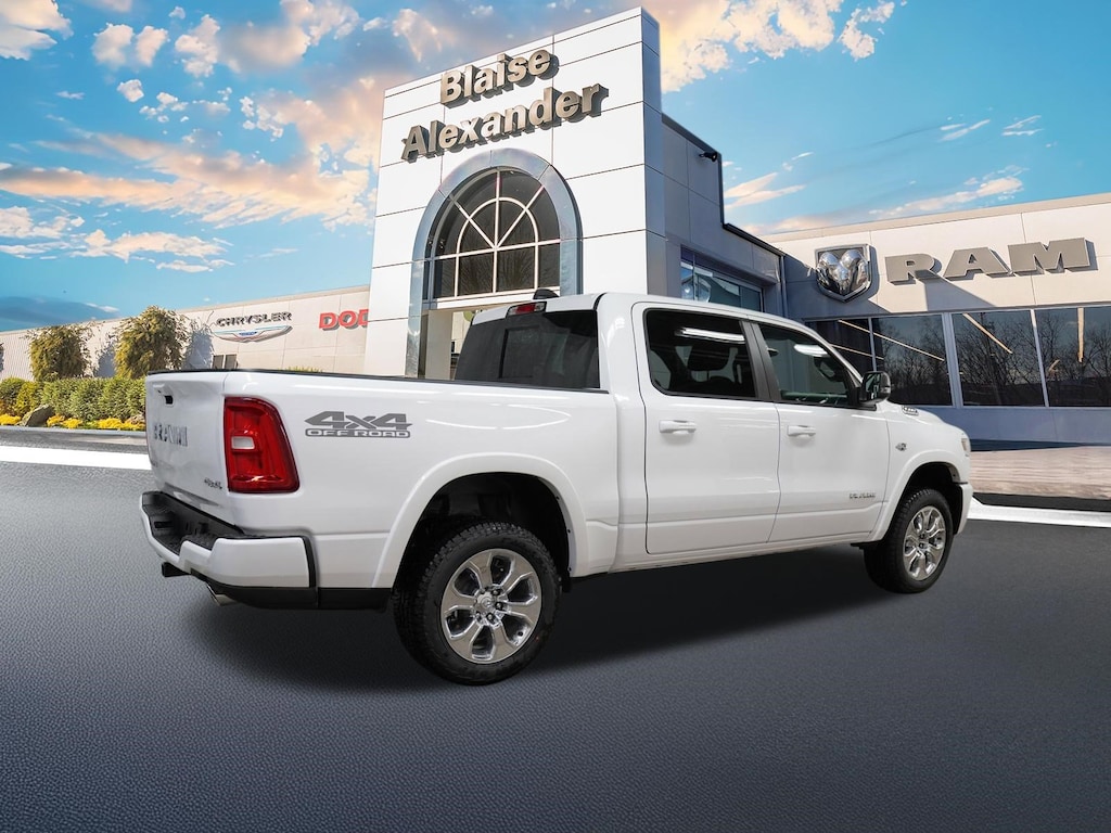 New 2026 Ram 1500 BIG HORN CREW CAB 4X4 5'7 BOX Pickup