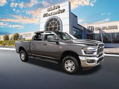 2025 Ram 3500 TRADESMAN CREW CAB 4X4 6'4 BOX Pickup