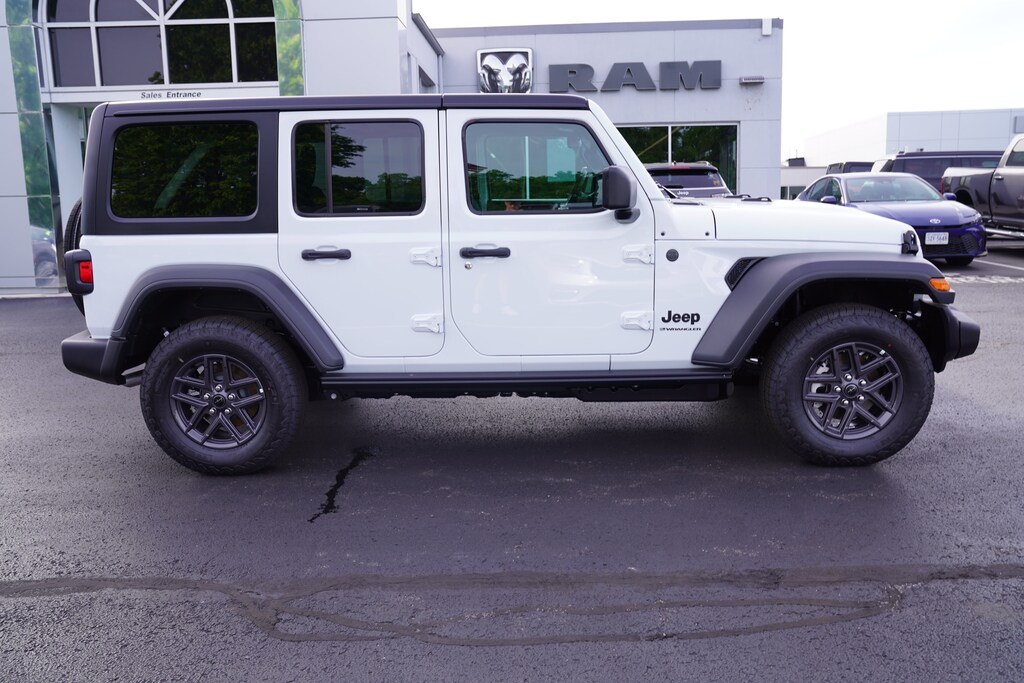 New 2026 Jeep Wrangler 4-DOOR SPORT S Sport Utility