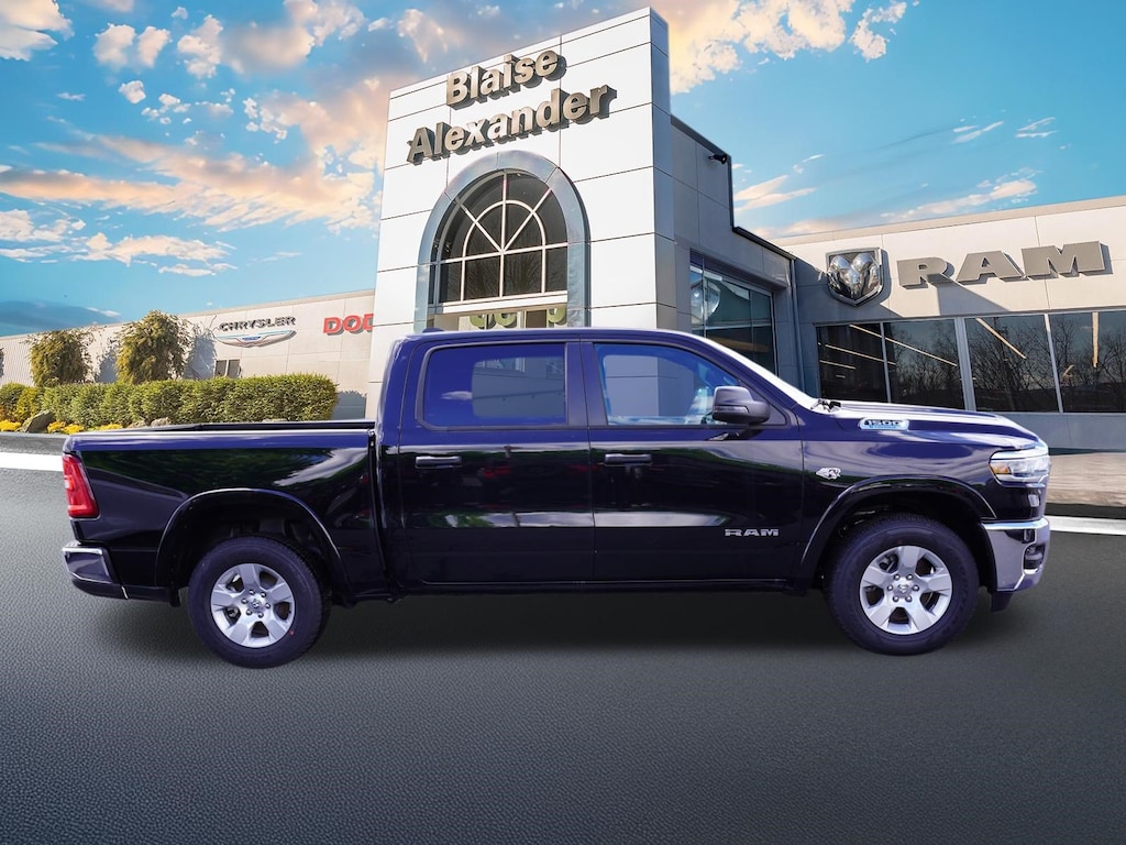 New 2026 Ram 1500 BIG HORN CREW CAB 4X4 5'7 BOX Pickup