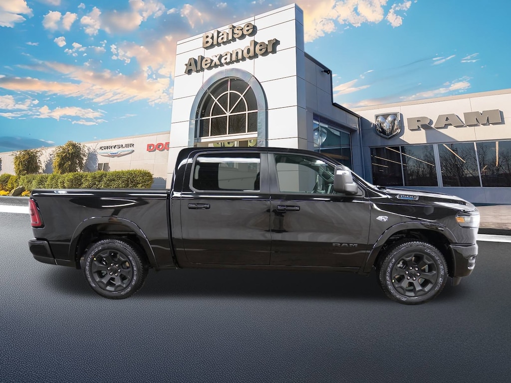 New 2026 Ram 1500 BIG HORN CREW CAB 4X4 5'7 BOX Pickup