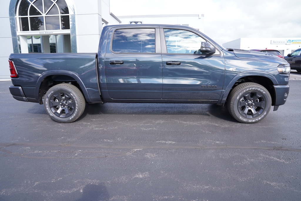 New 2026 Ram 1500 Big Horn Crew Cab 4x4 5'7 Box Pickup
