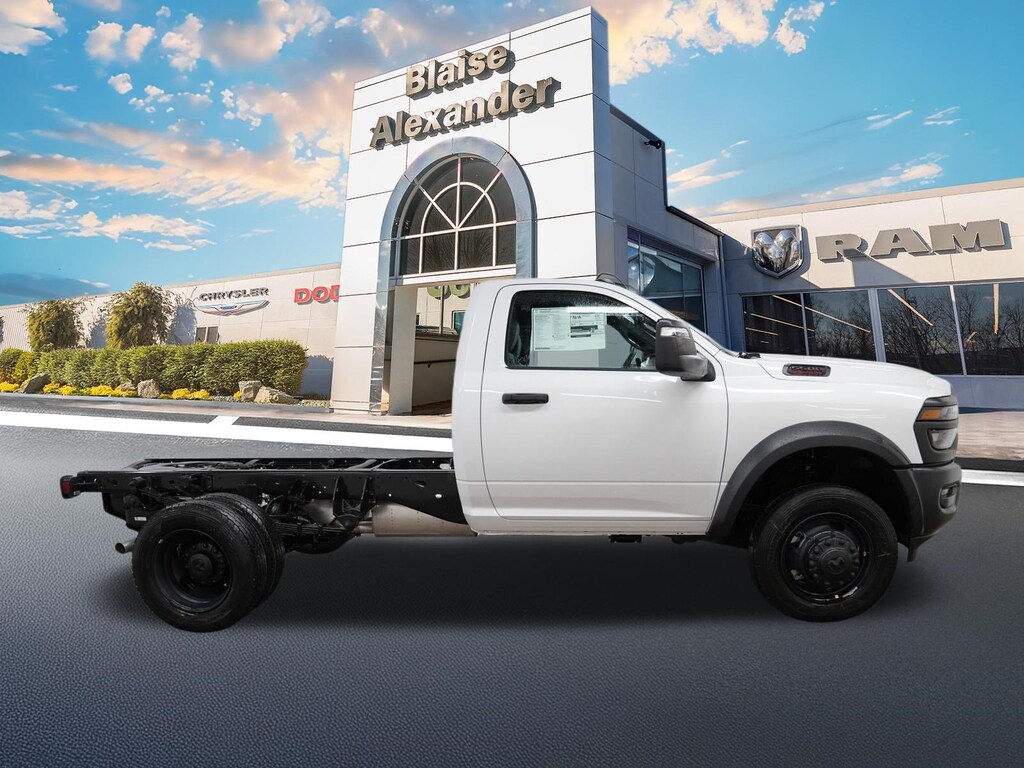 New 2026 Ram 5500 Chassis Cab TRADESMAN REGULAR 4X4 60' CA Pickup