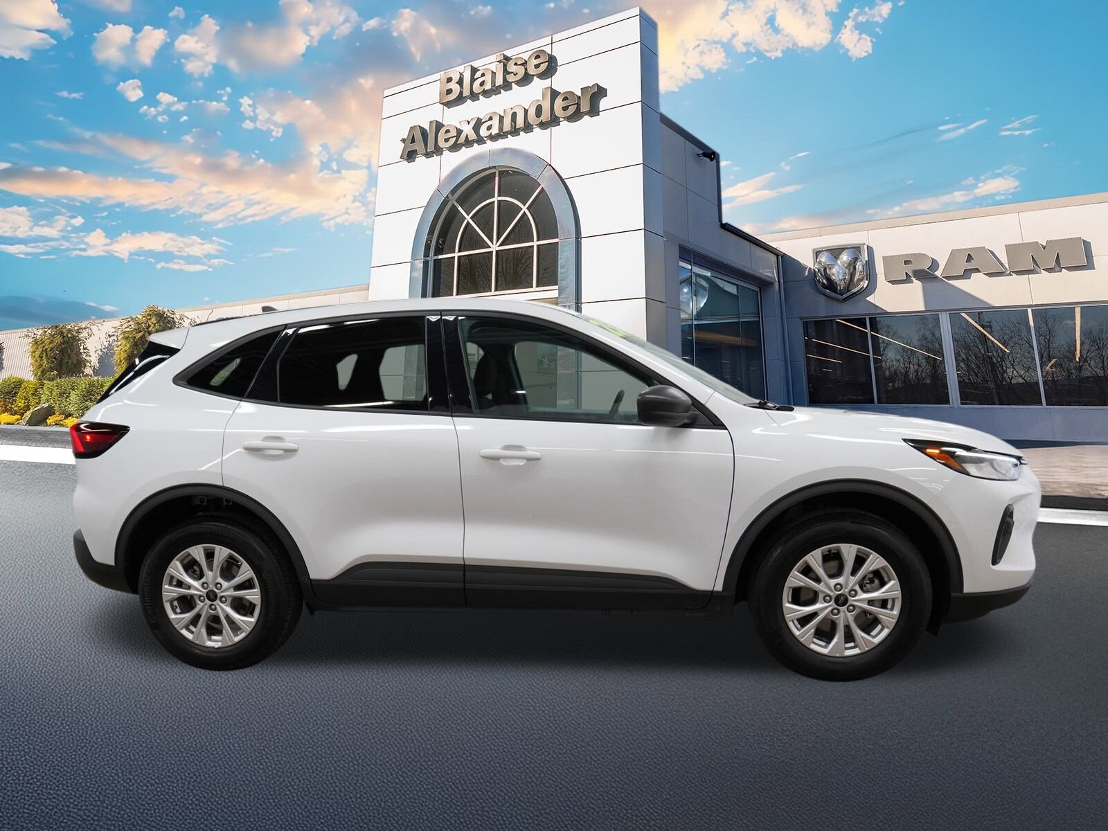 2025 Ford Escape Active photo 2