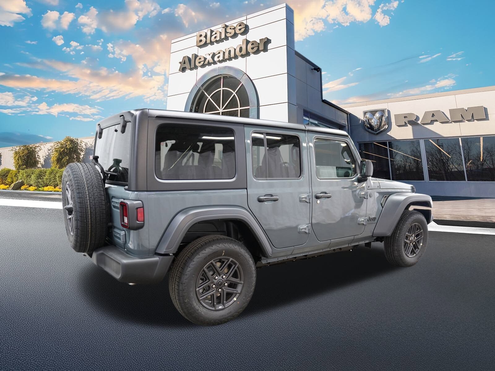 2025 Jeep Wrangler Sport S photo 3