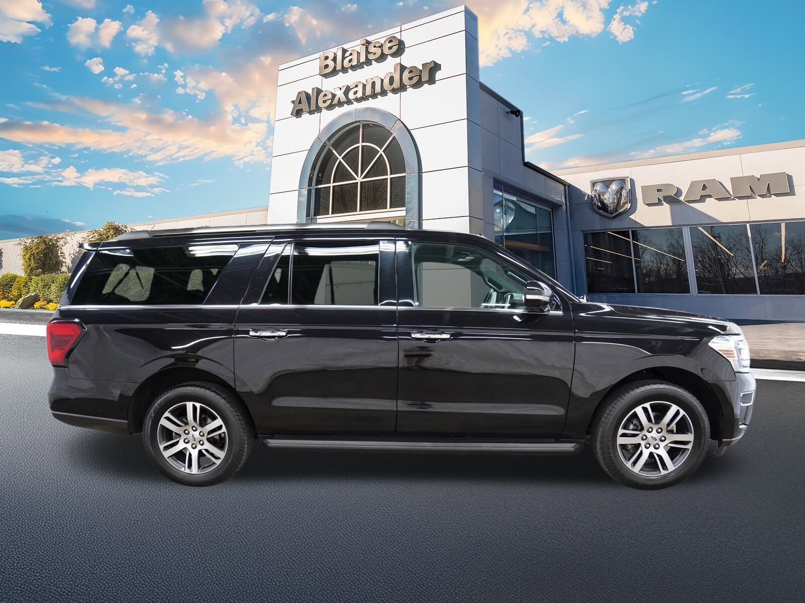2024 Ford Expedition MAX Limited photo 2