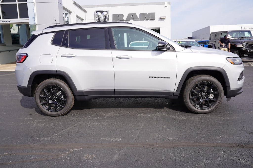 New 2026 Jeep Compass LATITUDE ALTITUDE 4X4 Sport Utility