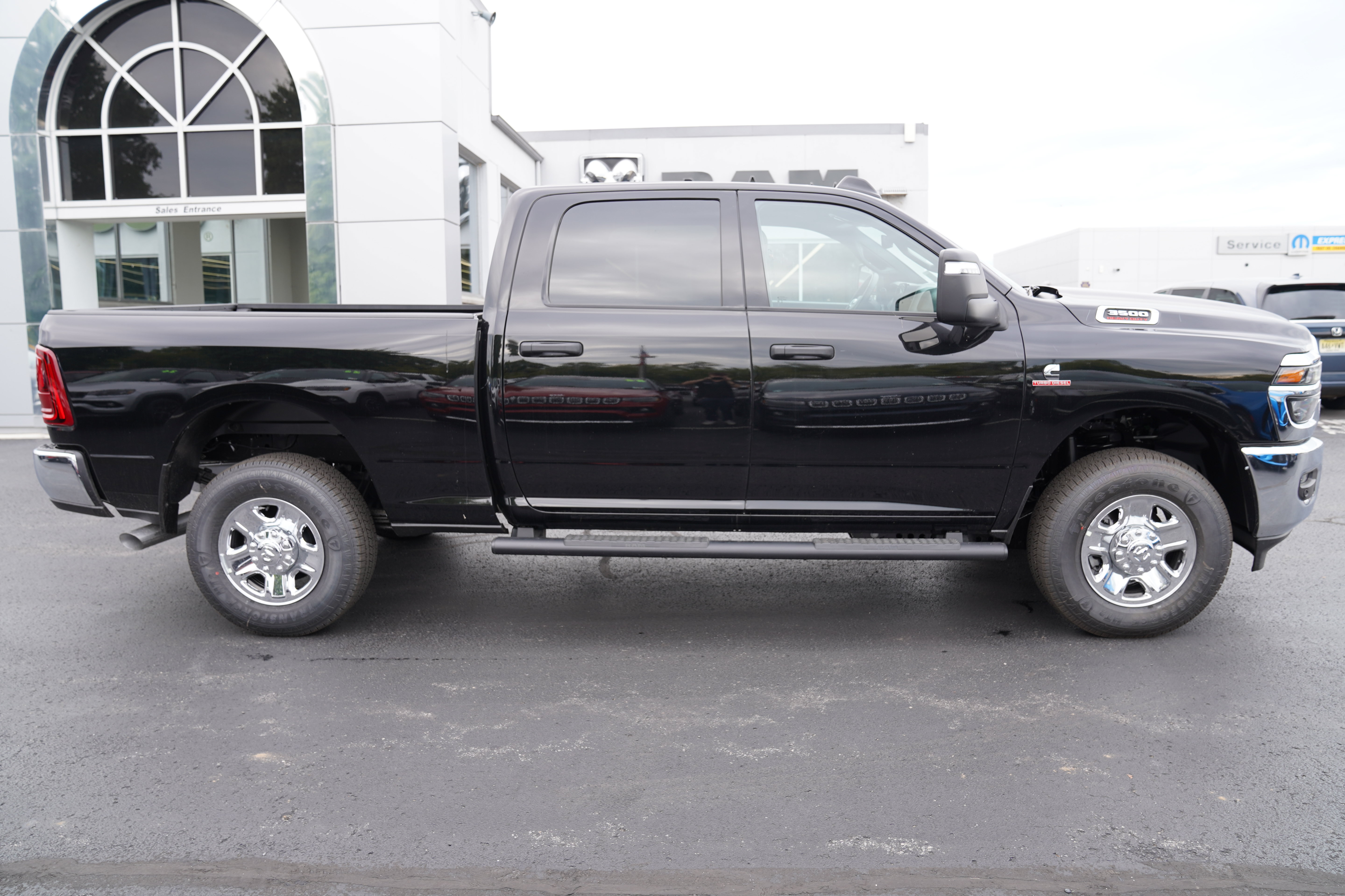 New 2027 Ram 3500 TRADESMAN CREW CAB 4X4 Pickup
