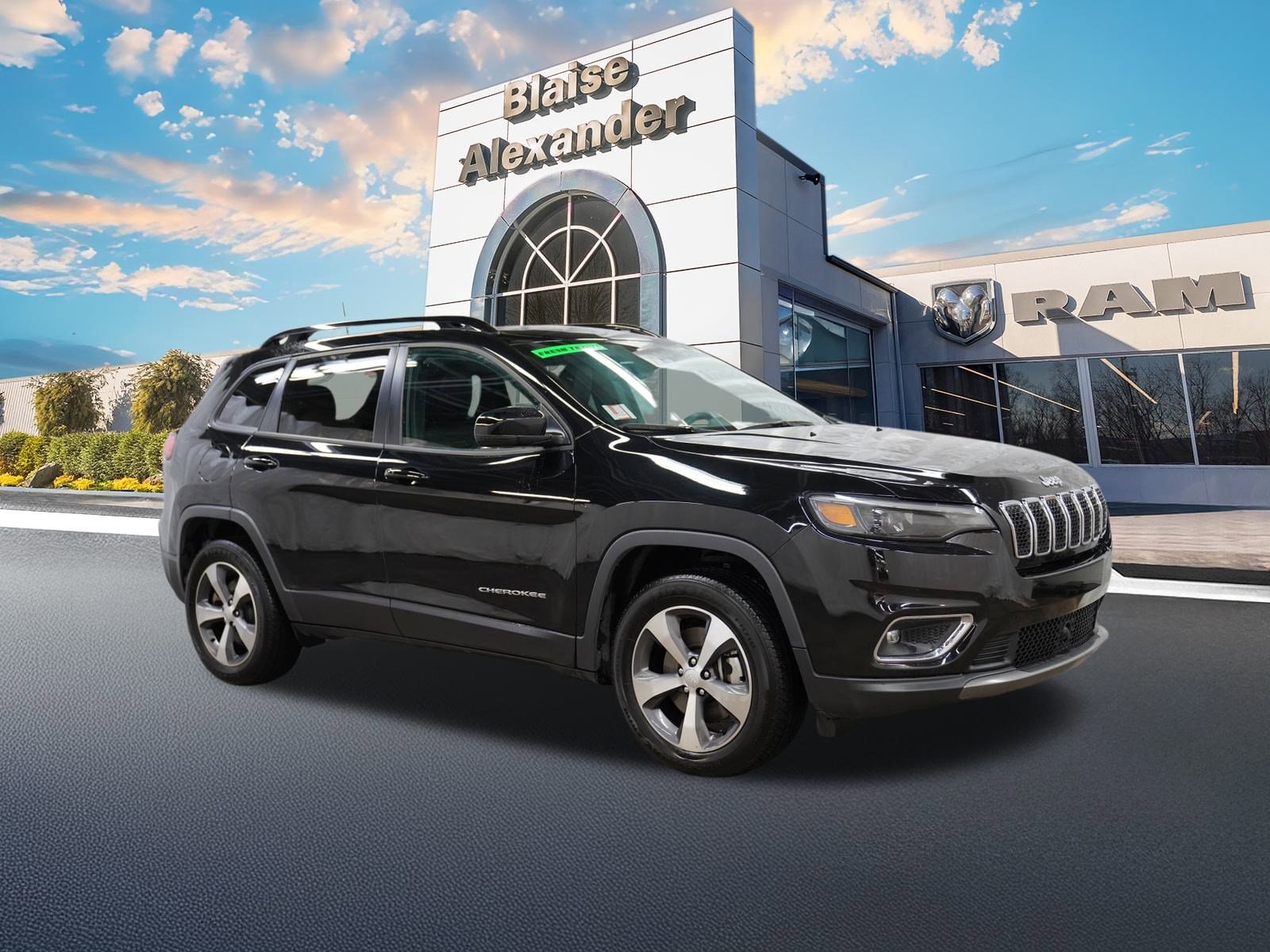 2022 Jeep Cherokee Limited's photo