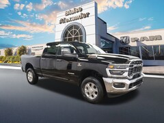 2025 Ram 3500 BIG HORN CREW CAB 4X4 6'4 BOX Pickup