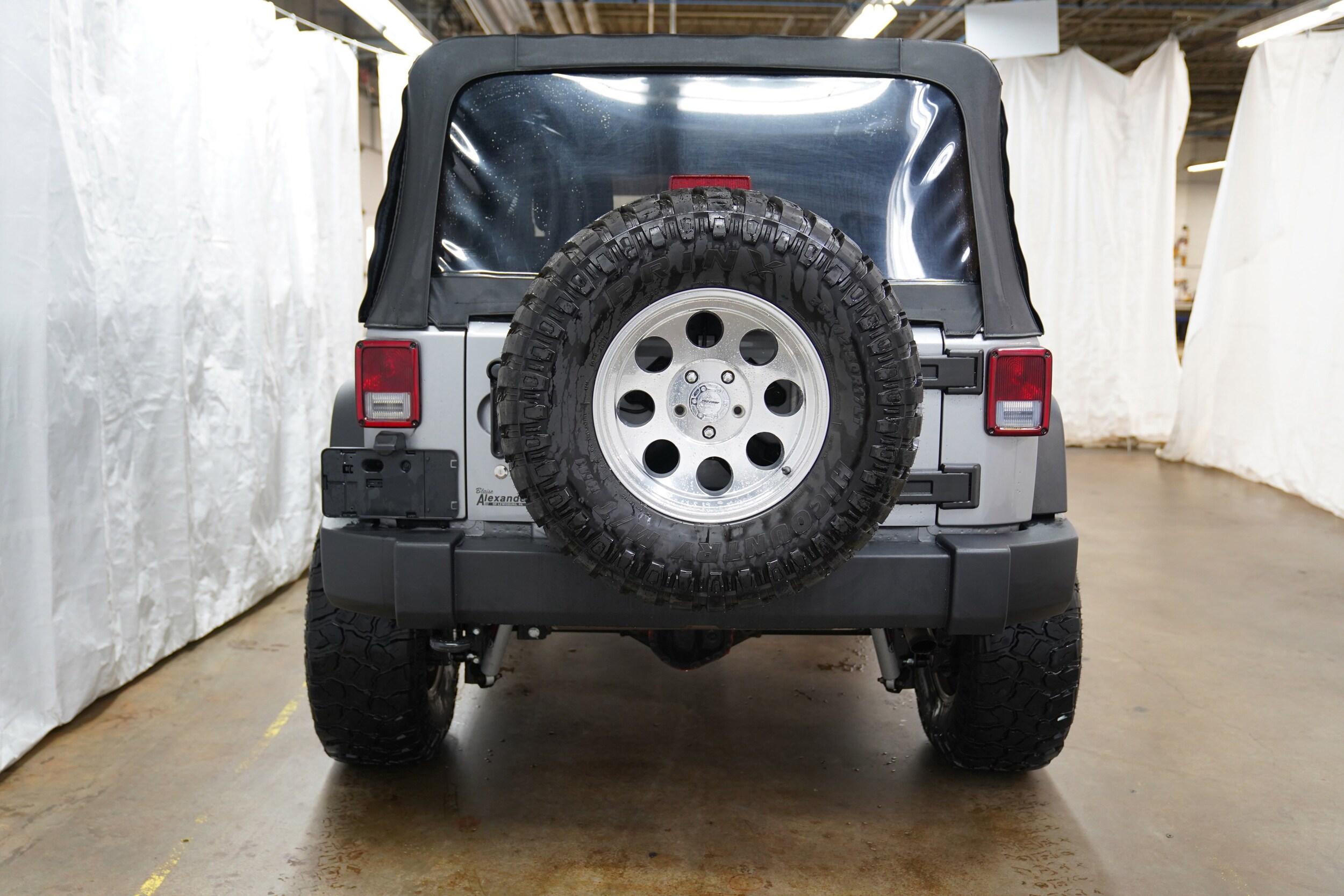 2017 Jeep Wrangler Unlimited Sport photo 4