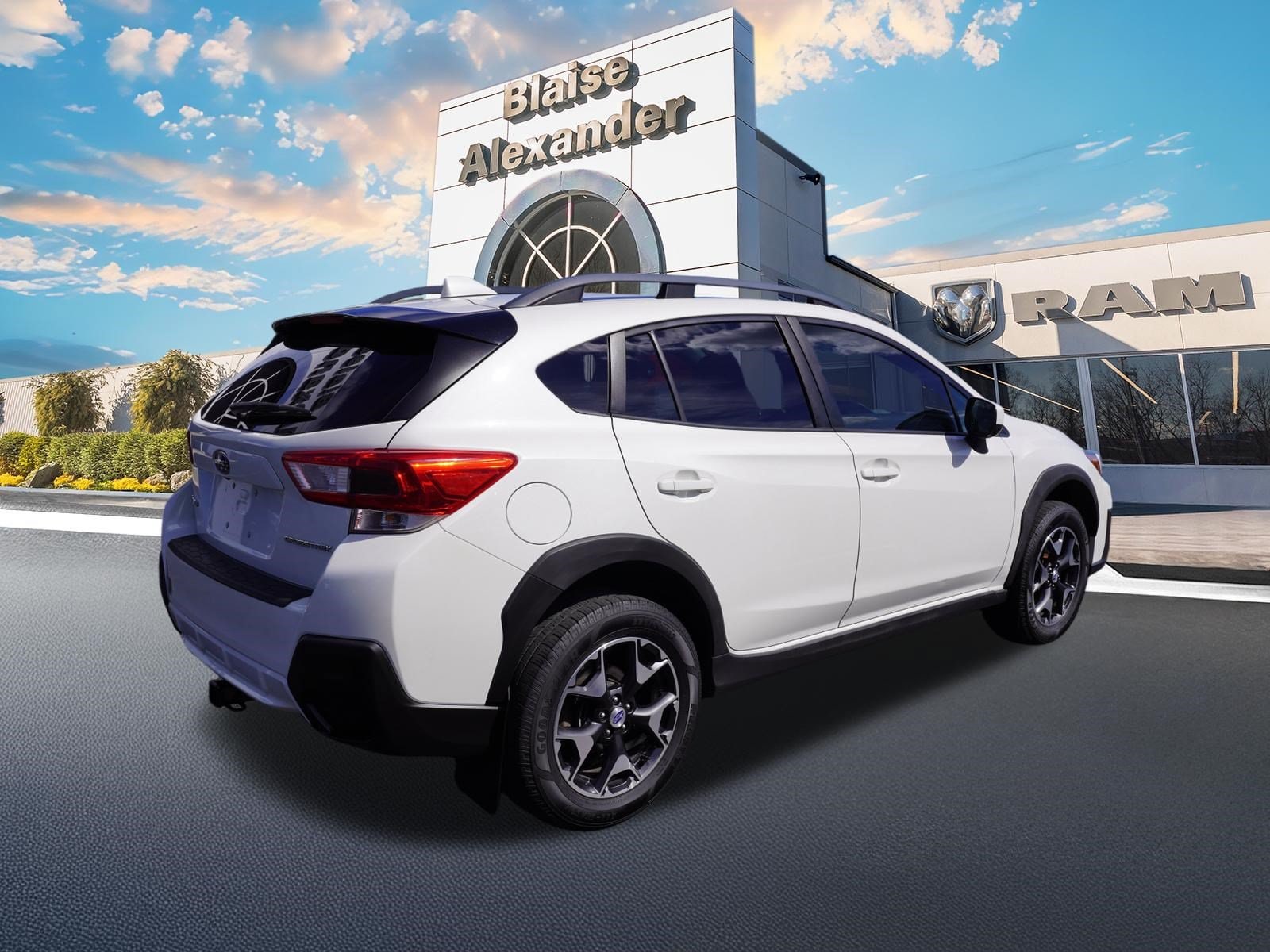 Used 2018 Subaru Crosstrek Premium with VIN JF2GTABC8JH286316 for sale in Lewisburg, PA