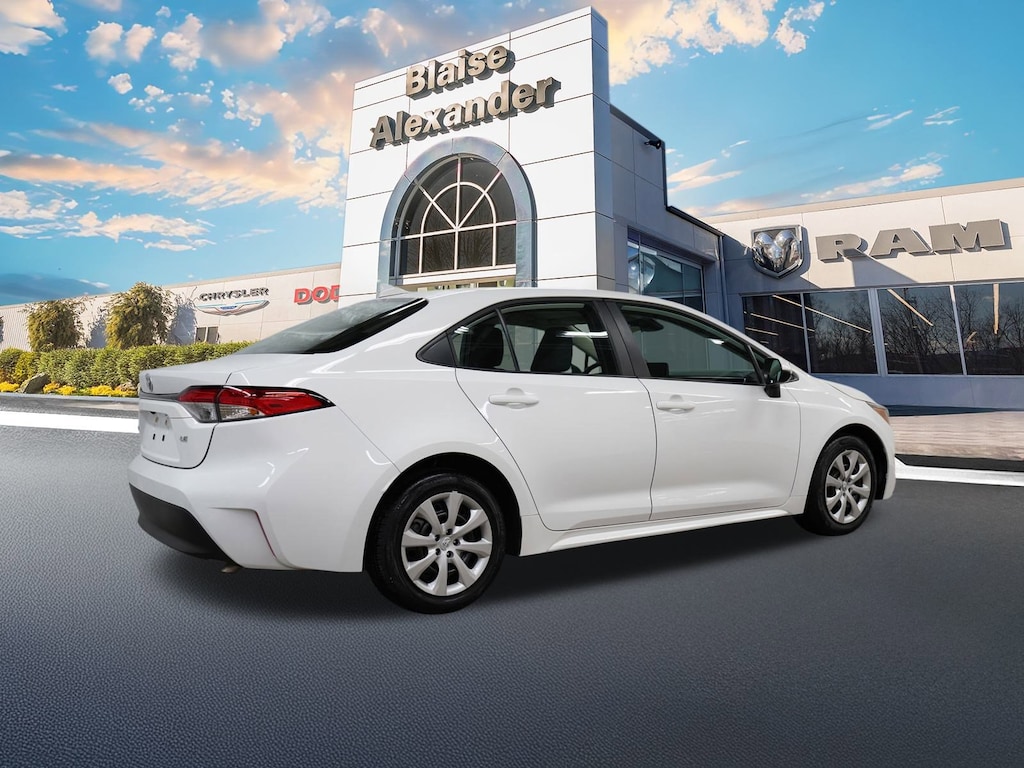 Used 2024 Toyota Corolla LE Sedan