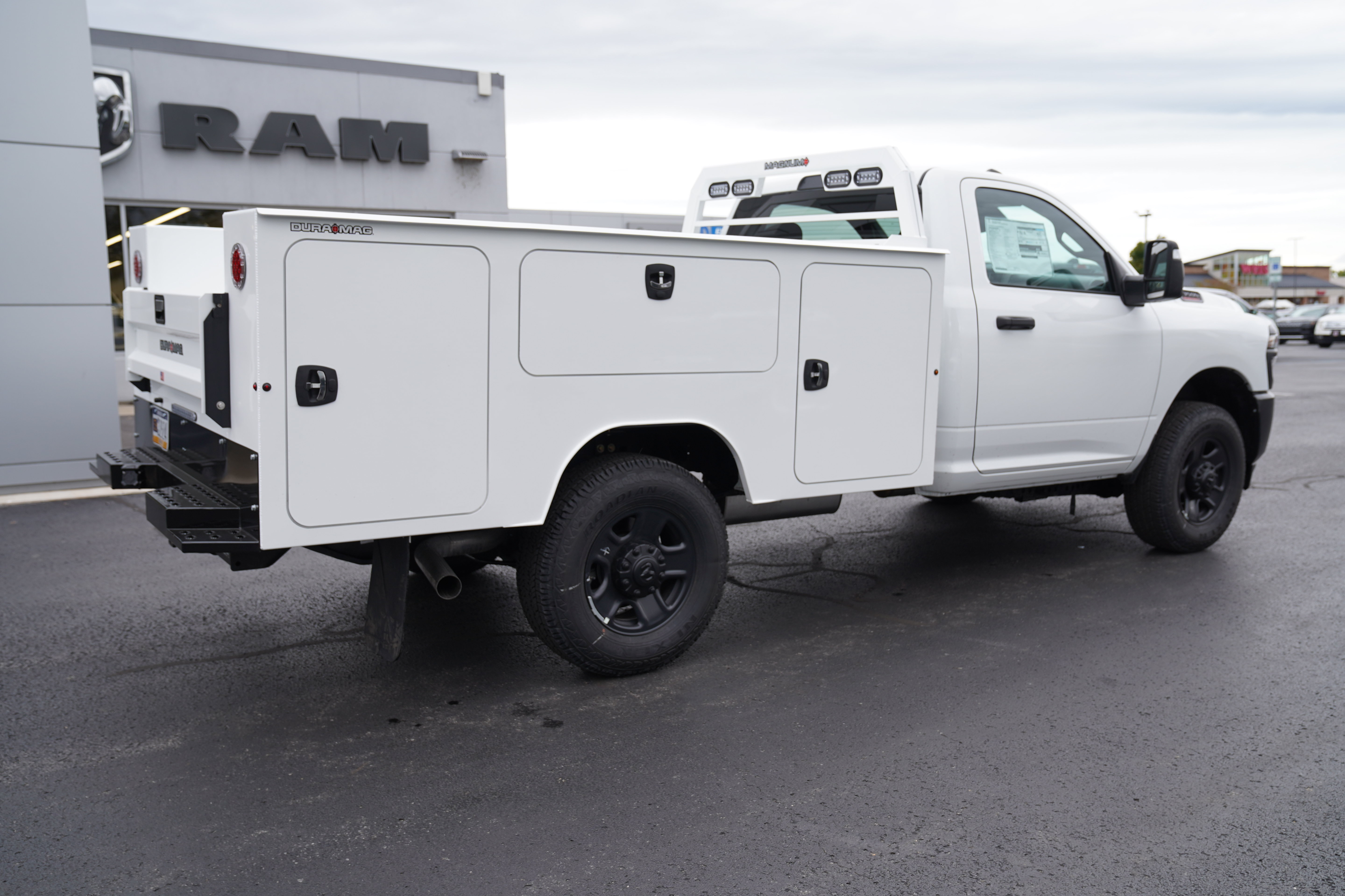 New 2026 Ram 3500 REG CAB CHASSIS 4X4 Pickup