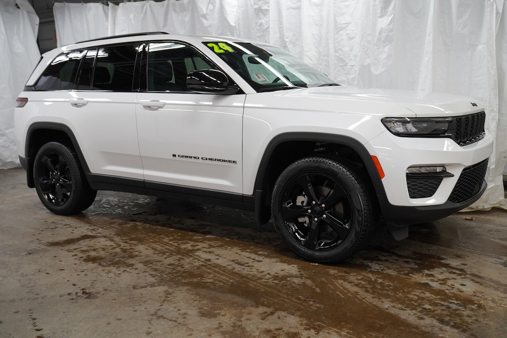 Used 2024 Jeep Grand Cherokee Limited SUV