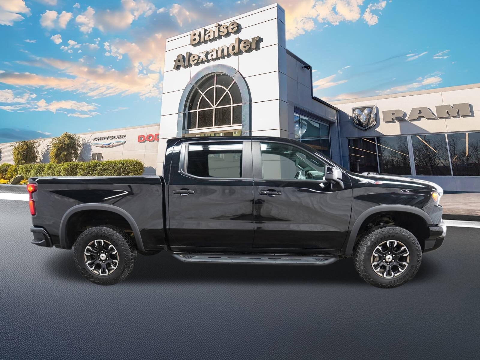 2022 Chevrolet Silverado 1500 ZR2 photo 2