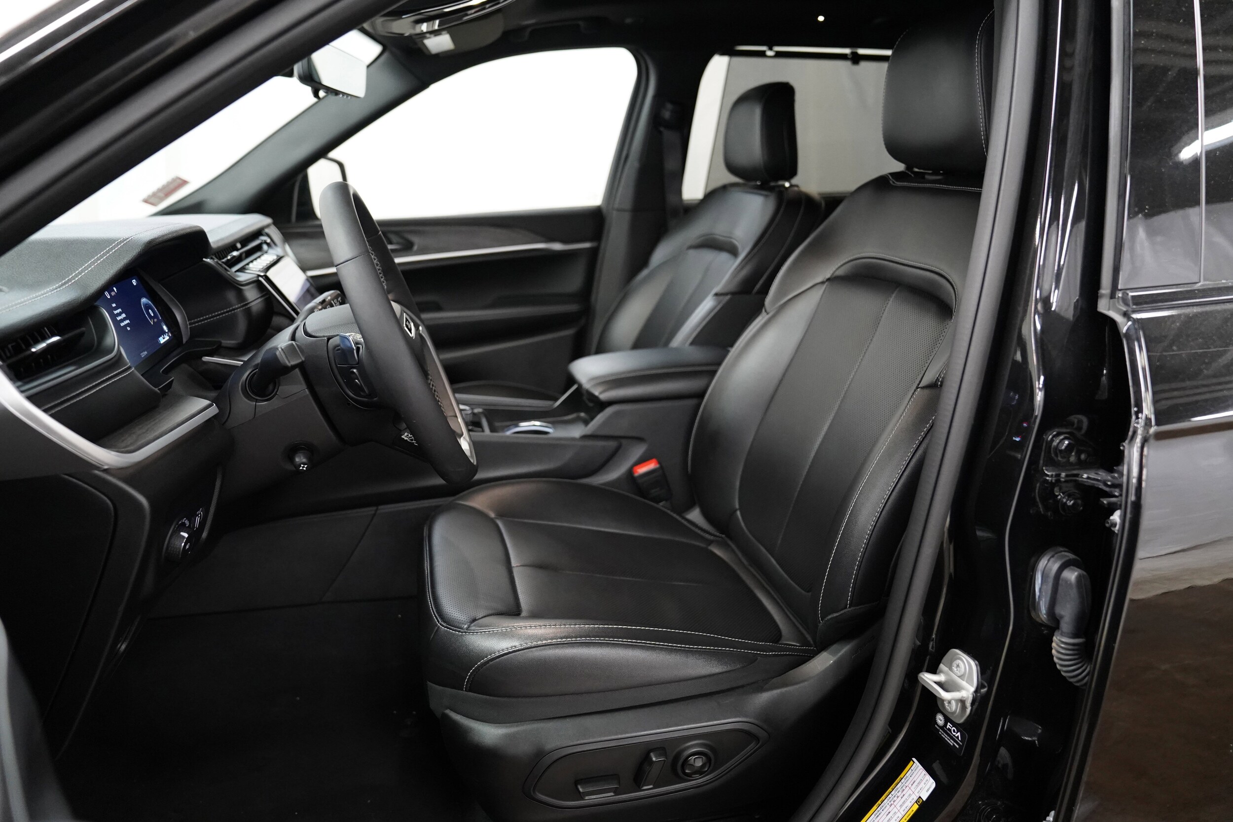 2024 Jeep Grand Cherokee Limited photo 4