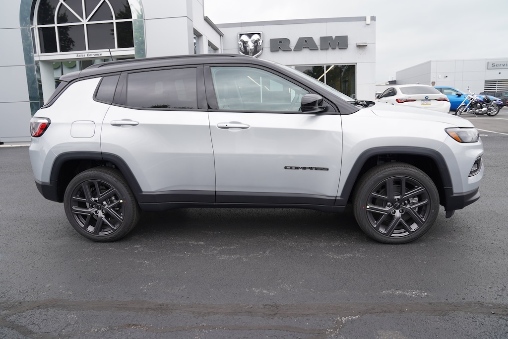 New 2026 Jeep Compass LIMITED ALTITUDE 4X4 Sport Utility