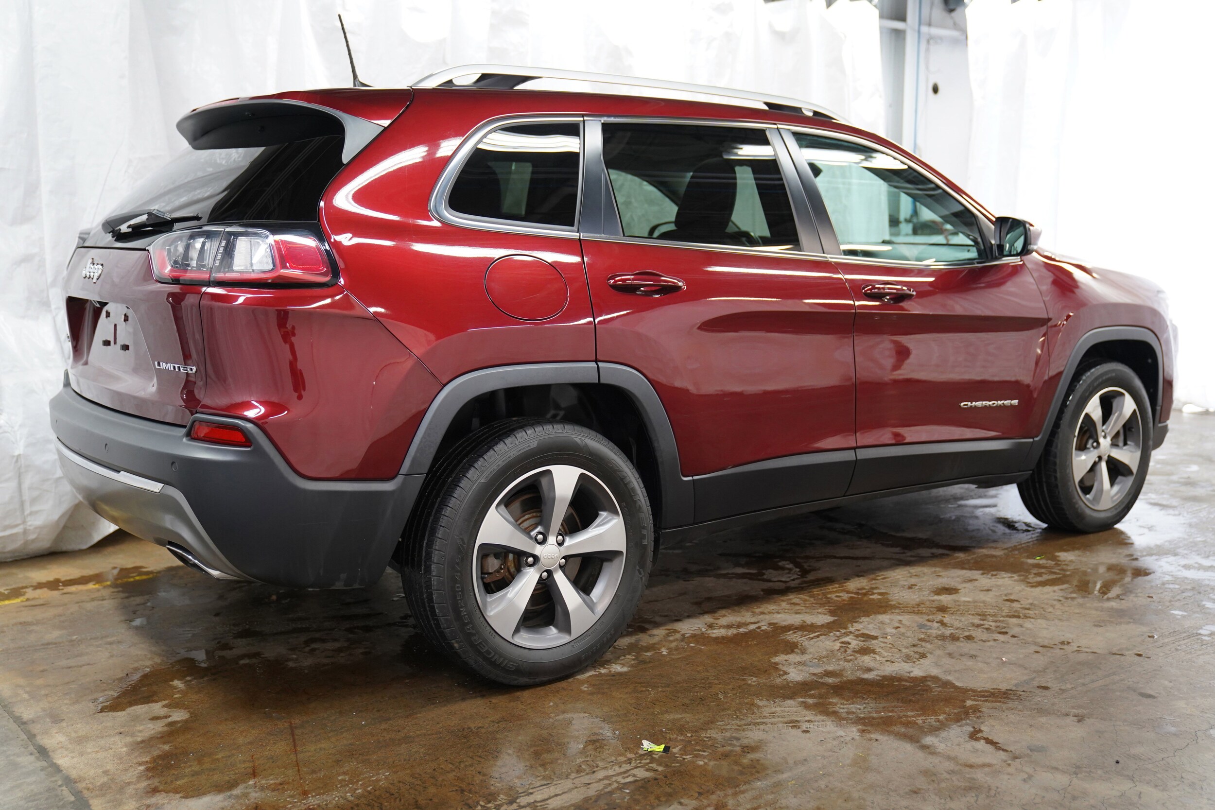 2019 Jeep Cherokee Limited photo 3