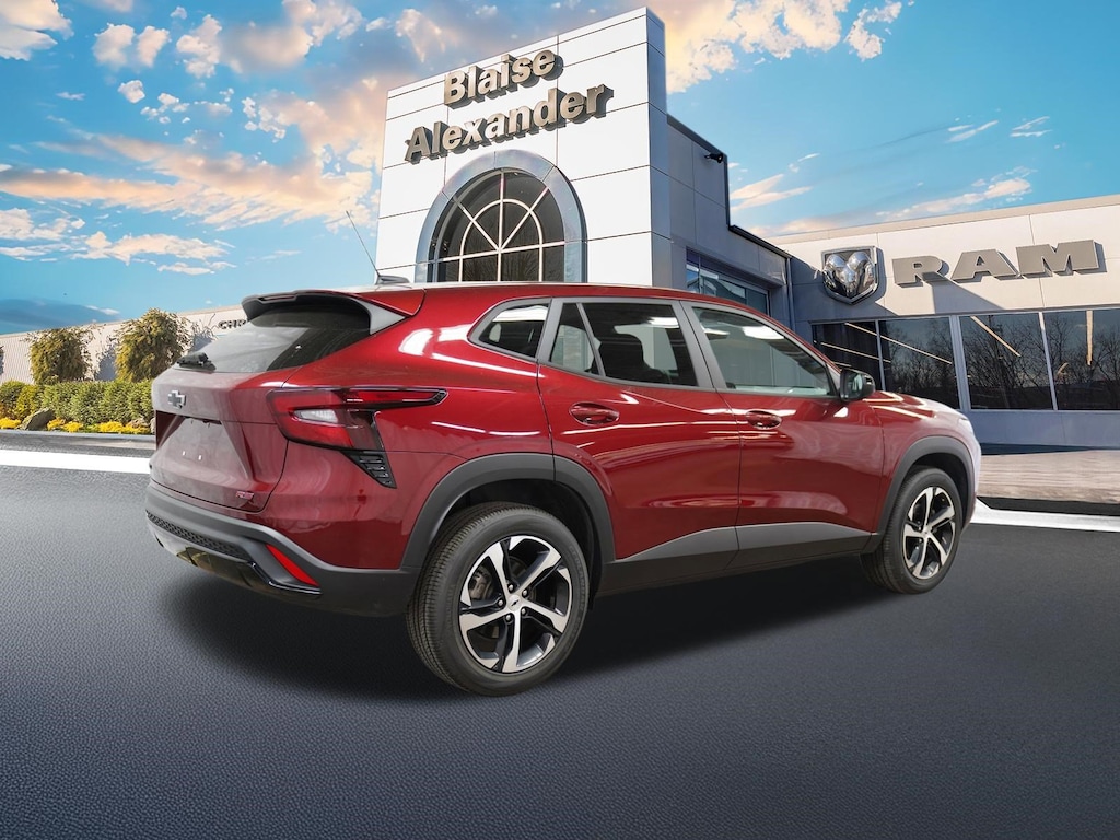 Used 2024 Chevrolet Trax 1RS SUV