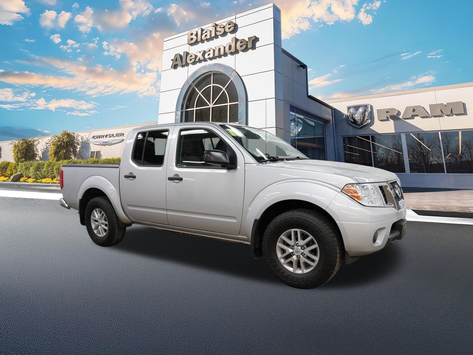 2018 Nissan Frontier 4.0 SV Crew Cab 4X4 AT SWB's photo